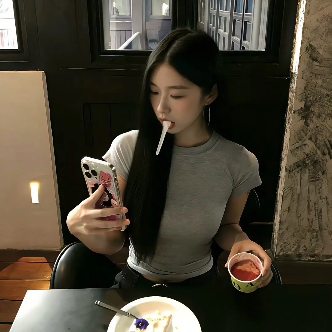 葛洛莉亚·贝尔